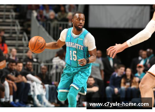 NBA常规赛开幕：球场璀璨，巅峰对决闪亮登场